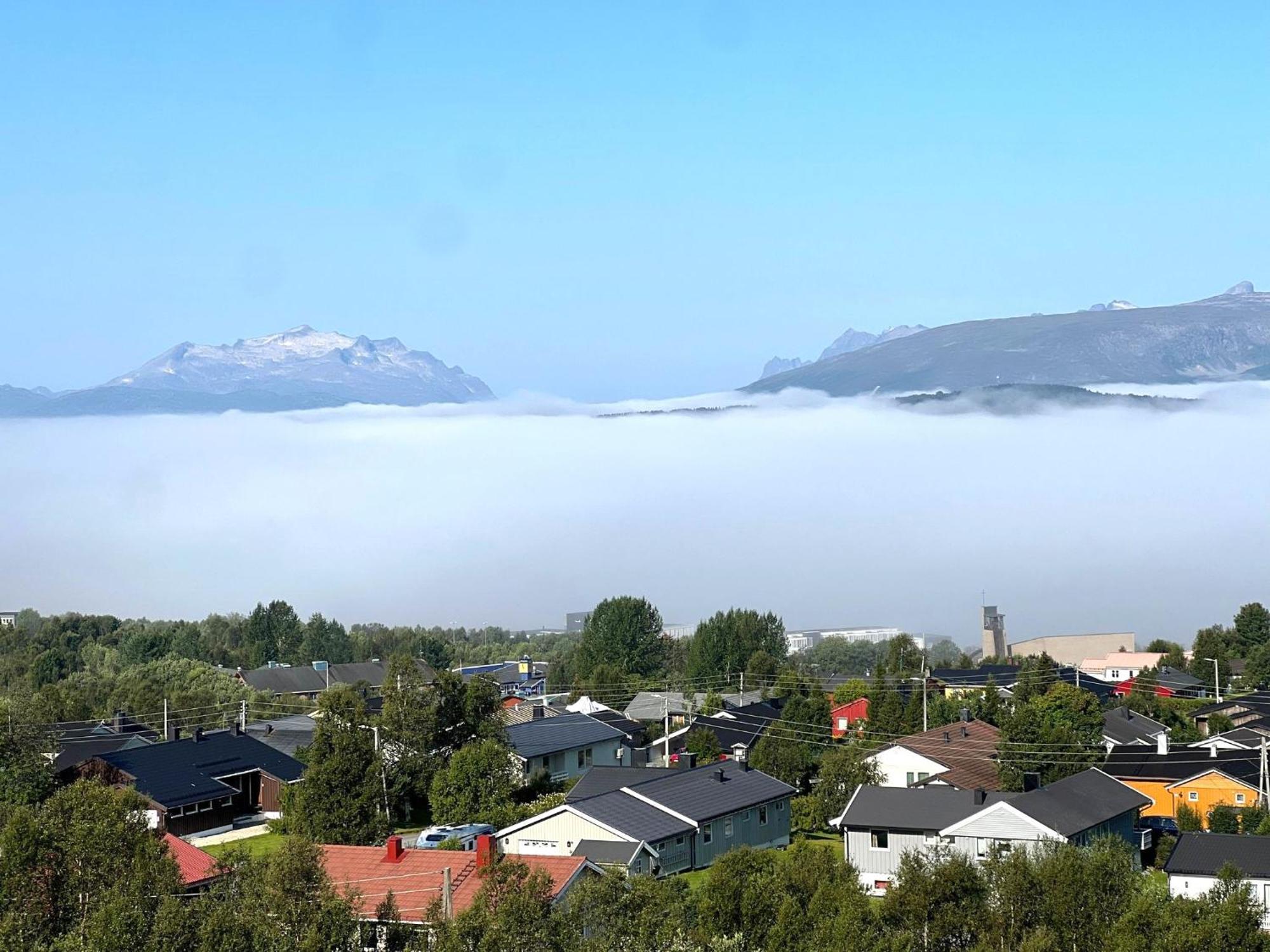 Arctic Inn, Cozy Single Bed Private Room In A Shared Apartment With Stunning Tromso Views Exteriör bild